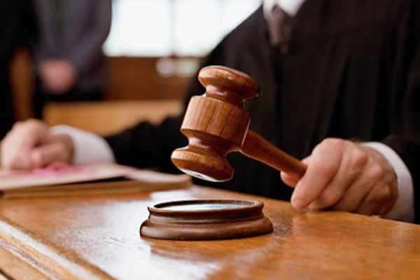 பிரித்தானியாவில் மோசமான செயல்; சேவையில் இருந்து தூக்கி எறியப்பட்ட தமிழர்! | Nhs Radiographer Struck Off Sexual Abuse Girl Uk