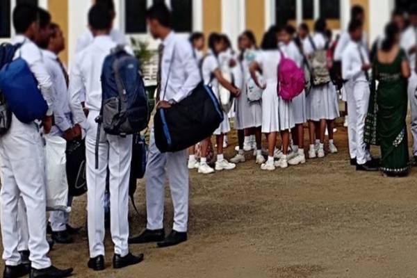 நாடளாவிய ரீதியில் 2025 ஆம் ஆண்டுக்கான க.பொ.த சாதாரண தர பரீட்சை ஆரம்பம் | G C E Ordinary Level Examination For The Year 2025