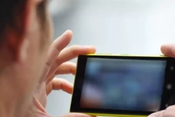 ஆன்லைன் செயலியில் மனைவியின் அந்தரங்க வீடியோ - கணவரே செய்த கொடுமை