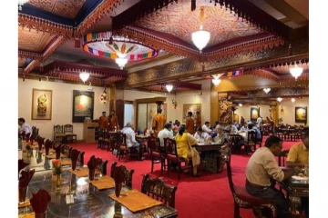 ஹோட்டலில் 50% இருக்கைகளுக்கு மட்டும் அனுமதி - மீறினால் உரிமம் ரத்து