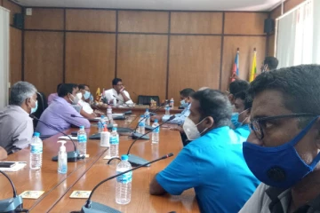 இ.போ.ச பிரதிநிதிகளுக்கு அதிர்ச்சி கொடுத்த வடக்கு ஆளுநர்! (Photos)