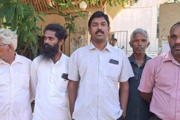 சட்டத்துக்கு புறம்பாக வழக்கு தாக்கல் - கனகரத்தினம் சுகாஷ் (Photos)