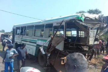 தலைமன்னாரில் தனியார் பேருந்துடன் மோதிய புகையிரதம்! விபத்திற்கான காரணம் வெளியாகியுள்ளன