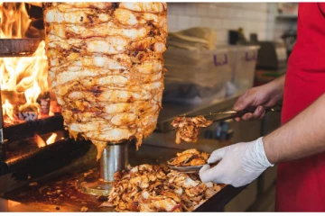 ஷவர்மா உண்மையில் ஆபத்தான உணவா? உண்மை என்ன? விரிவான ரிப்போர்ட்