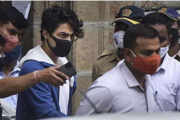 நடிகர் ஷாருக்கானின் மகன் ஆர்யா கானுக்கு ஜாமீன் மறுப்பு