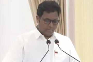 புதிய அமைச்சராக பதவியேற்றார் டி.ஆர்.பி.ராஜா