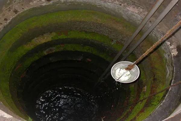 யாழில் கிணற்றில் வீழ்ந்த பெண் உயிரிழப்பு | Woman Dies After Falling Into A Well In Jaffna யாழில் கிணற்றில் வீழ்ந்த பெண் உயிரிழப்பு | Woman Dies After Falling Into A Well In Jaffna