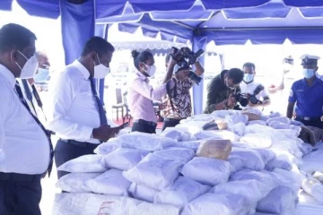 தெற்கு கடற்பிராந்தியத்தில் சிக்கிய பெரும் தொகை போதைப் பொருள்