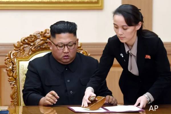 யூடியூப் பிராங்க் மூலம் சகோதரர் கொலை - கிம் ஜாங் உன்னின் கோர முகம் | Kim Jong Un Brother Nam Killed By Prank In Airport