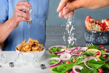 அதிக உப்பு உட்கொள்வதால் உடலுக்கு ஏற்படும் ஆபத்துகள்