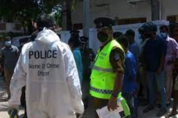 அடுக்கு மாடி கட்டிடத்தில் இருந்து குதித்து தற்கொலை செய்த முதியவர்!