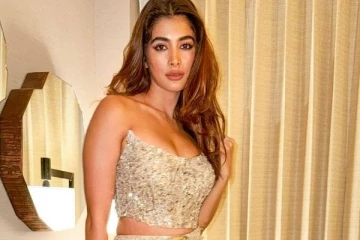 இதுவரை இல்லாத உச்சக்கட்ட கவர்ச்சி!! நடிகை பூஜா ஹெக்டேவின் லேட்டஸ்ட் கிளிக்ஸ்