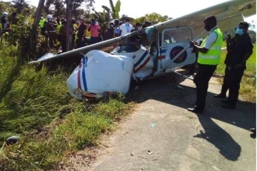 இலங்கையில் அவசரமாக தரையிறக்கப்பட விமானம்; மூவருக்கு நேர்ந்த கதி!