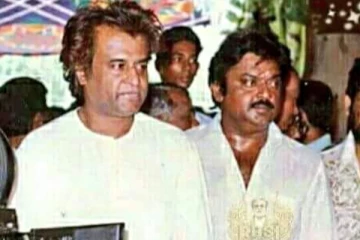 சூப்பர் ஸ்டார் முன்பு, தரையில் அமர்ந்த தமிழ் சினிமாவின் கருப்பு சிங்கம்.. இவருக்கே இந்த நிலமையா