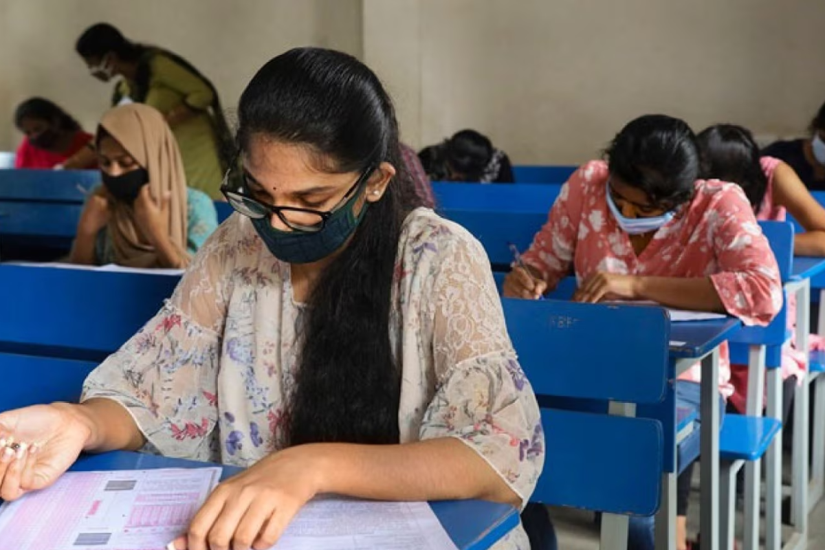 பல்கலைக்கழக அனுமதிக்கான வெட்டுப்புள்ளி குறித்து வெளியான அறிவிப்பு | University Cut Off Marks 2025 2026 Academic Year பல்கலைக்கழக அனுமதிக்கான வெட்டுப்புள்ளி குறித்து வெளியான அறிவிப்பு | University Cut Off Marks 2025 2026 Academic Year