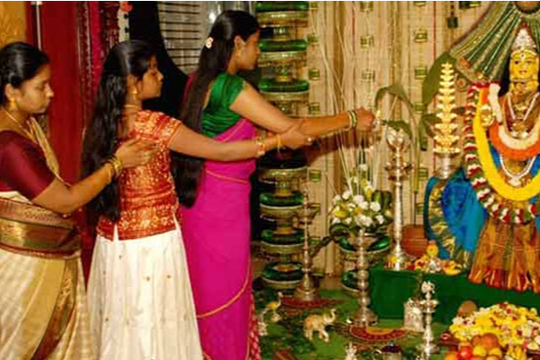 இன்று வெள்ளிக்கிழமை! இப்படி பூஜை செய்தால் செல்வங்கள் வந்து சேரும் | Vellikizhamai Viratham