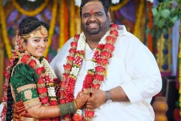 இரண்டாம் திருமணம் செய்த மகாலட்சுமி கணவரின் தாய் தந்தையா இது.. வைரலாகும் புகைப்படம்