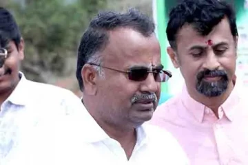 ‘எங்களை காப்பாத்துங்க’ - போலீசுக்கு சென்ற எஸ்.பி.வேலுமணி சகோதரர்