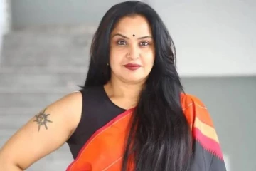 45 வயதில் இரண்டாவது திருமணம் செய்யப்போகிறாரா பிரபல நடிகை- மாப்பிள்ளை யார்?