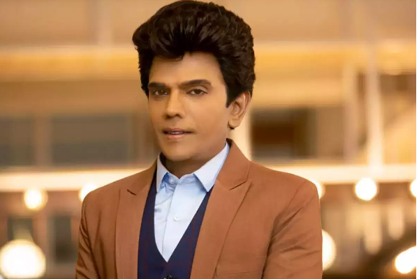 அஜித், விஜய்க்கே டப் கொடுக்கும் லெஜண்ட் சரவணன் அண்ணாச்சி.. வேற லெவல் லுக் | Saravanan Annachi Latest Look Viral