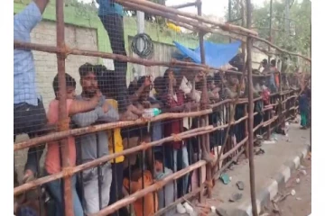 கிரிக்கெட் டிக்கெட்டை பெற 2 கி.மீ துாரம் சென்னையில் காத்திருந்த ரசிகர்கள்