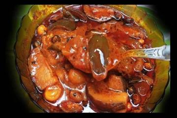 கிராமத்து சுவையில் எண்ணெய் கத்திரிக்காய் காரக்குழம்பு... இப்படி செய்து பாருங்க