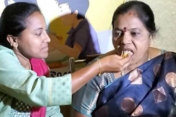 மாமியார், மருமகள் ஒருவருக்கொருவர் ஊட்டிவிட்டால் No Bill.., தமிழக ஹொட்டலில் புது முயற்சி