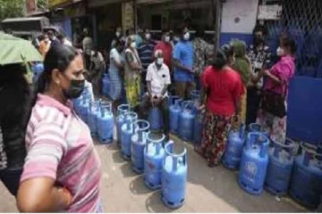 இலங்கையில் பணவீக்கத்தால் வரலாறு காணாத விலையை எட்டிய சிலிண்டர்