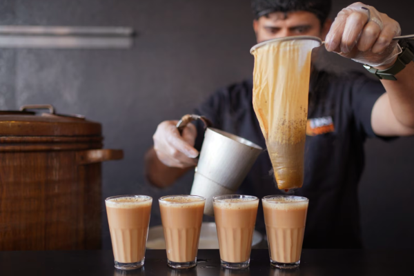 இந்தியர்கள் பால் கலந்து தேனீர் குடிக்க காரணம் என்ன? | Why Do Indians Drink Tea With Milk Reason இந்தியர்கள் பால் கலந்து தேனீர் குடிக்க காரணம் என்ன? | Why Do Indians Drink Tea With Milk Reason