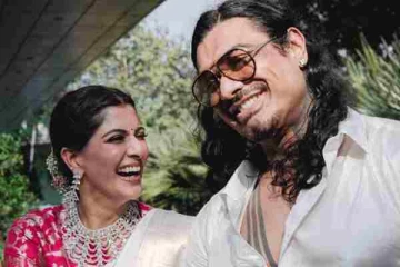 சிம்பிளாக முடிந்த வரலட்சுமியின் நிச்சயதார்த்தம்... திருமணத்திற்கு பக்கா பிளான் போட்ட நடிகை, முழு விவரம்