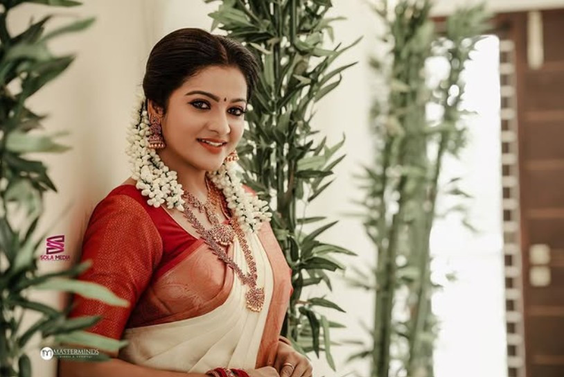 முல்லையாக மக்கள் மனதில் வாழும் மறைந்த சீரியல் நடிகை சித்ராவின் அழகிய போட்டோஸ் 7 Gallery