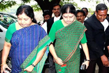 சசிகலா, இளவரசிக்கு பிடிவாரண்ட்! நீதிமன்றம் உத்தரவு