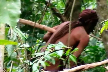 26 வருடமாக தனிமையில் வாழ்ந்த பழங்குடி இனத்தின் கடைசி மனிதன்! பிணமாக மீட்கப்பட்ட அவலம்