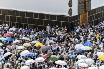 ஹஜ் பயணம் சென்ற யாத்ரீகர்களில் 1300 பேர் பரிதாபமாக உயிரிழப்பு!