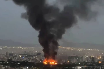 யேமனின் துறைமுகங்கள், மின் உற்பத்தி நிலையங்களைத் தாக்கிய இஸ்ரேல்