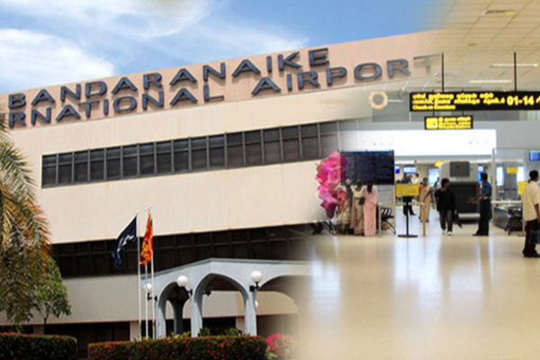 40,000 சிகரெட்டுகளுடன் கைதான இலங்கையர் | Sri Lankan Arrested With 40 000 Cigarettes Airport