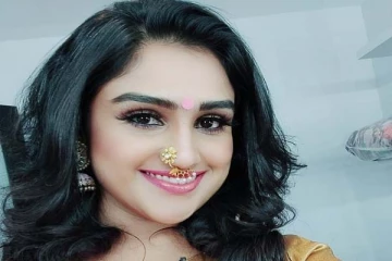 வனிதா வெளியிட்ட அடுத்த புகைப்படம்: உங்க பின்னாடி சரக்கு பாட்டில் அப்படியே இருக்கு மறந்துட்டீங்களே! ரசிகரின் சரமாரியான கருத்து