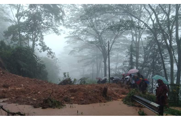 சீரற்ற வானிலை ; இருவர் பரிதாப உயிரிழப்பு | Inclement Weather Two Tragically Lost Their Lives