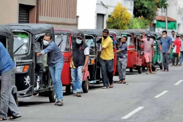 ඉන්ධන පෝලිමේදී තවත් සංවේදී සිදුවීමක් වාර්තා වෙයි.