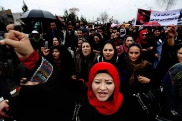 ஆப்கானில் பெண்களை கட்டாய திருமணம் செய்து பாலியல் அடிமையாக்க தாலிபான்கள் முயற்சி! 15 வயதுக்கும் அதிகமான பெண்களே குறி... அதிரவைக்கும் தகவல்