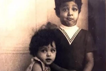 இந்த புகைப்படத்தில் இருக்கும் முன்னணி நடிகை யாரென்று தெரியுமா.. யாருனு தெரிஞ்சா ஷாக் ஆகிடுவீங்க