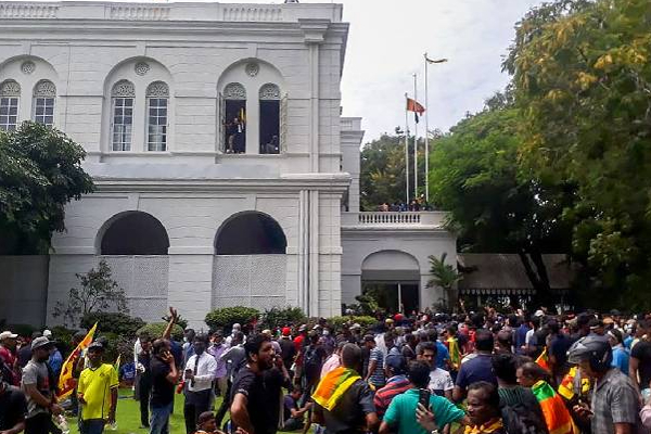 மீண்டும் செயல்பட தொடங்கியது இலங்கை ஜனாதிபதி அலுவலகம்! | Sri Lanka President Office Started Working Again