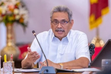 ජනපති ගෝඨාභය රාජපක්ෂ ඉල්ලා අස්වීමේ ලිපිය කතානායකට බාර දෙයි..