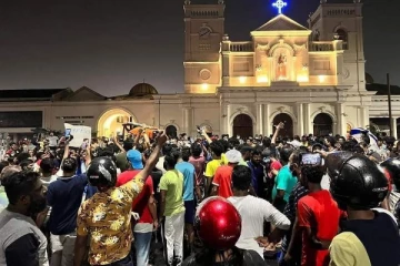 அரசாங்கத்திற்கு எதிராக தொடர்ந்தும் முன்னெடுக்கப்பட்டு வரும் போராட்டம் : பொலிஸார் குவிப்பு (Video)