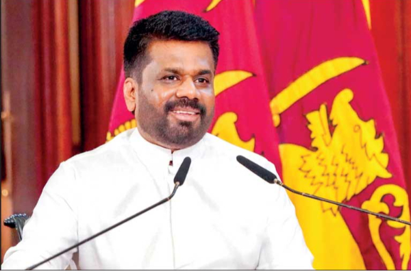 வரவு செலவுத் திட்டத்தின் பின்னர் ஜனாதிபதியை வணங்கும் மக்கள் | People Worship President