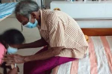 ஒரு ரூபாவை குறைத்து வழங்கிய சிறுநீரக நோயாளியை தாக்கிய நடத்துனர்