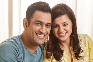 தோனி சீக்கிரம் விளையாடி முடிங்க..குழந்தை பிறக்கப் போகுது - சாக்ஷி சொன்ன ஹாப்பி நியூஸ்!