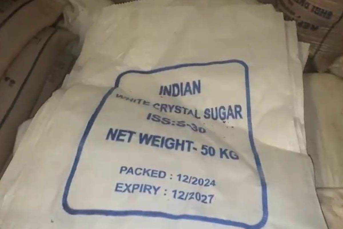 காலாவதியான 42 இலட்சம் கிலோ சீனி கைப்பற்றப்பட்டு களஞ்சியசாலைக்குச் சீல் | 4 2 Million Kilos Sugar Seized Warehouse Sealed காலாவதியான 42 இலட்சம் கிலோ சீனி கைப்பற்றப்பட்டு களஞ்சியசாலைக்குச் சீல் | 4 2 Million Kilos Sugar Seized Warehouse Sealed