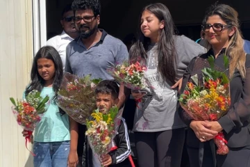 யாழிற்கு மீண்டும் வருகை தந்துள்ள தென்னிந்திய நடிகை ரம்பா