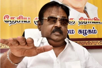 மருத்துமனையில் இருந்து வீடு திரும்பினார் தேமுதிக தலைவர் விஜயகாந்த்..!